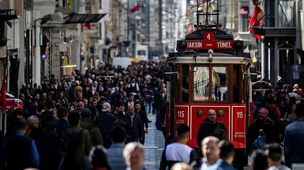 "Ekonomi kötü" diyenlerin oranı artıyor.