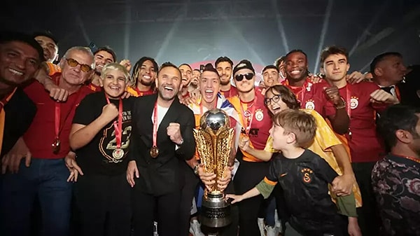 Bu sezon da Mourinho'ya karşı kazandı. Görseli