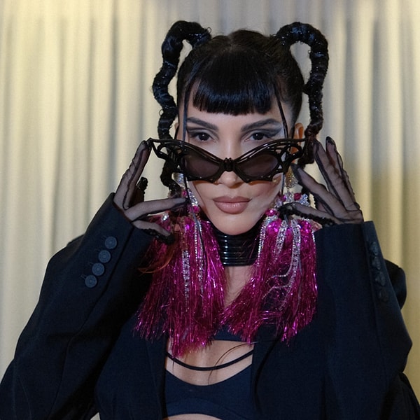 Pop müziğin kraliçelerinden Hande Yener’i tanımayan yoktur! Görseli