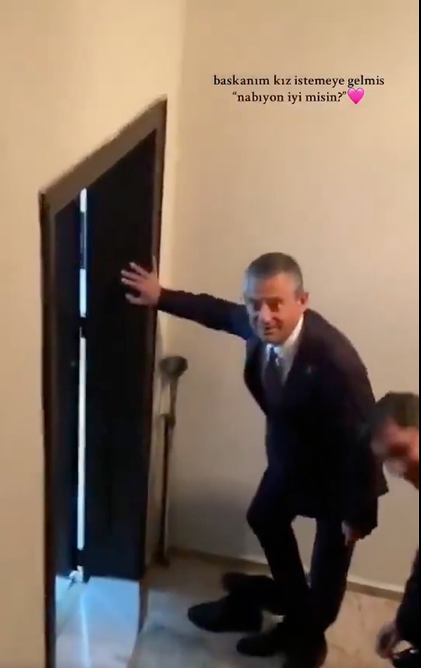 Kız isteme merasimi için geldiği evde komşular kayda aldı. Görseli
