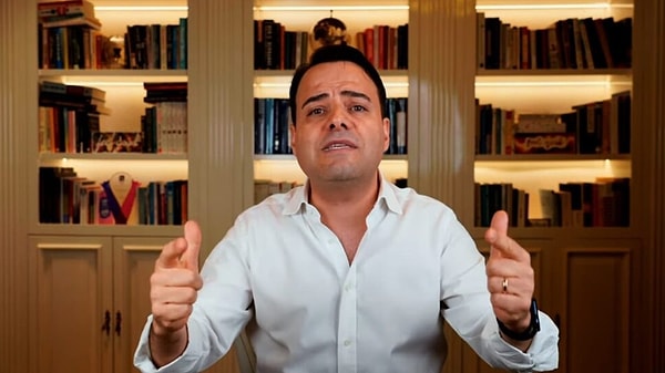 Sosyal medya X'i (Twitter) aktif kullanan Özgür Demirtaş'tan 'meslek' paylaşımı geldi. Görseli
