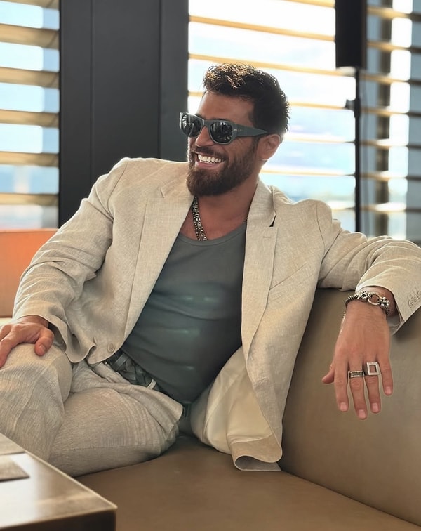 Geçtiğimiz aylarda İtalya manşetlerinden düşmeyen yeni dizisi El Turco yayına girdi, pek de sevildi, belki denk gelen olmuştur.