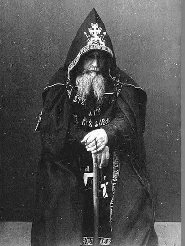 Mihailo Tolotos’un hikayesi, 1856 yılında Yunanistan’ın Halkidiki bölgesinde başladı. Görseli