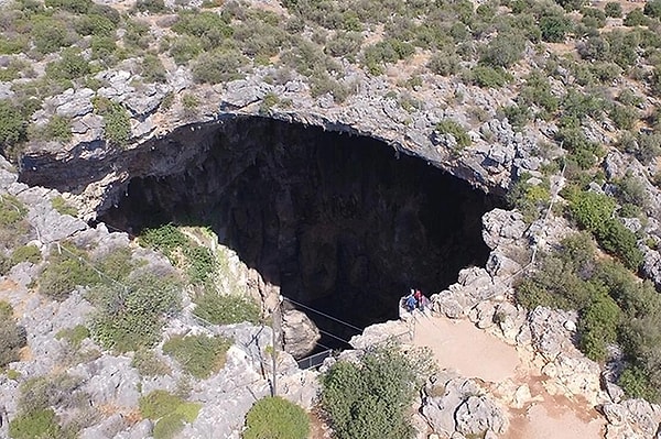 Caves of Cennet-Cehennem