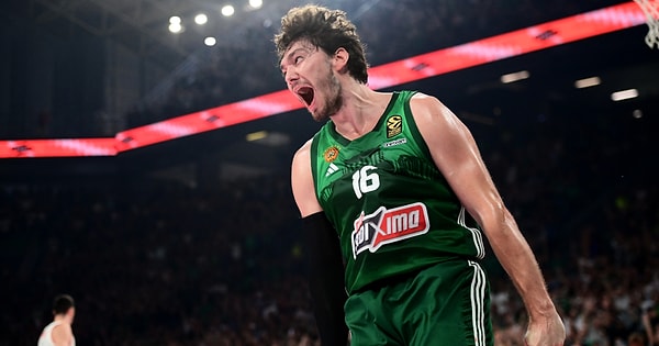 Cedi Osman'ın 19 Mayıs paylaşımı ülkeyi karıştırdı. Görseli