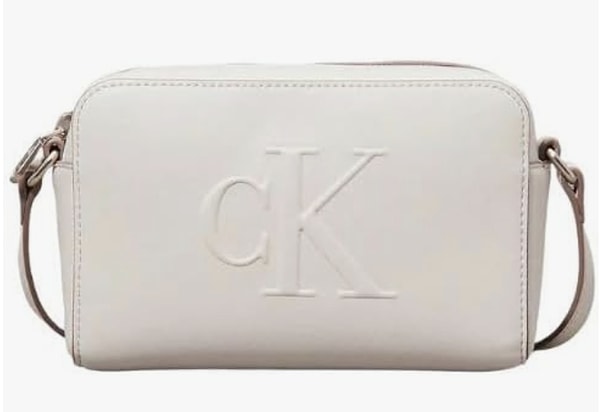 3. Amazon indirimde: Calvin Klein Sclupted çanta ile tarzınızı tamamlamaya hazır olun!