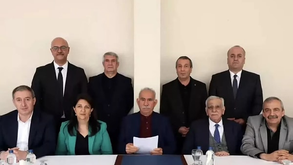 PKK, örgütün lideri Abdullah Öcalan’ın çağrısı sonrasında kongre düzenleyerek silahları bıraktığını açıklamıştı. Görseli