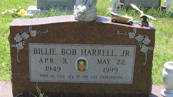 1999 yılının Mayıs ayında Billie Bob Harrell, evinin odasında yalnız başına hayatına son verdi.