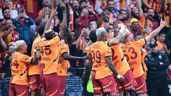 Galatasaray Şampiyonluk Kutlaması Nerede? Görseli