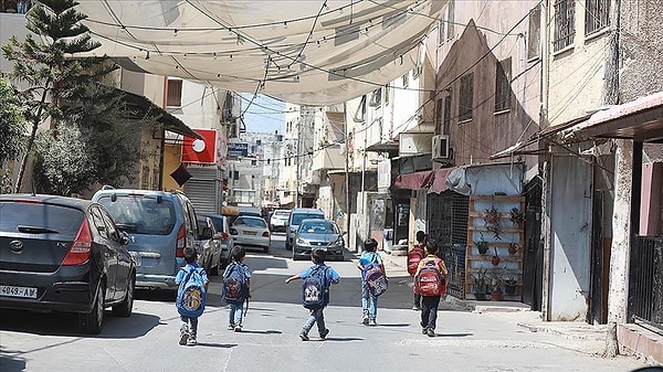 35 büyükelçi, konsolos ve diplomattan oluşan diplomatik heyet, Batı Şeria'daki Cenin Mülteci Kampı’nı ziyaret etti. Görseli