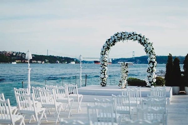 Yalıda düğün