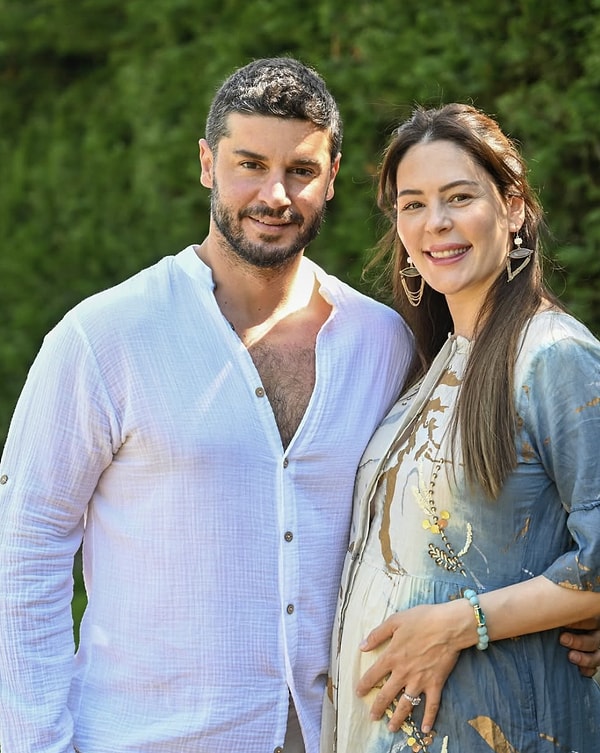 Televizyon ekranlarında başlayan bir hikaye, gerçek hayatta da masal gibi ilerledi… Görseli