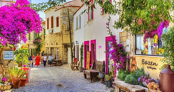 Alaçatı'da Gezilecek Yerler ve Otel Seçiminiz
