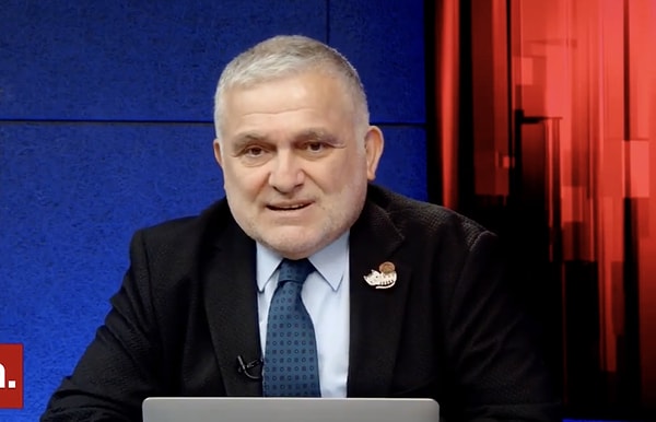 2011 yılında, gazeteci Nedim Şener, Ergenekon soruşturması kapsamında Oda TV'ye yapılan bir operasyonla beraberinde gazeteci Ahmet Şık ile birlikte gözaltına alınmıştı. Görseli