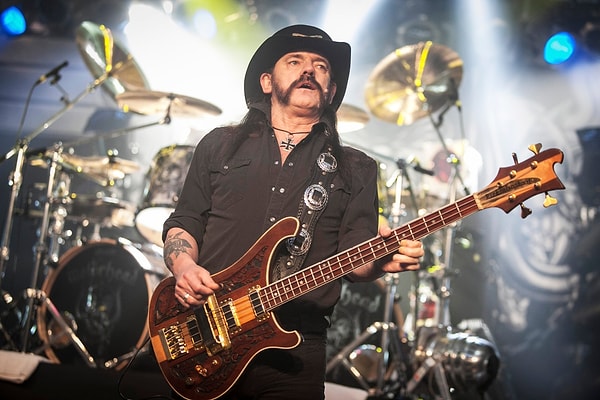 Motörhead: Ses sistemi patlatan adam, Lemmy!