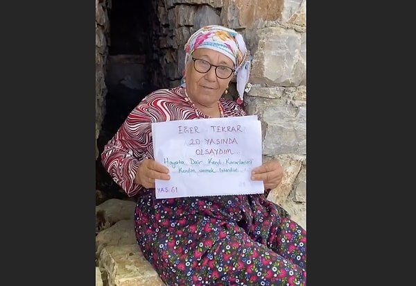 Yaşlıların birikmiş deneyimleri, gençlerin hayat yolculuklarında pusula işlevi görebilir. Görseli