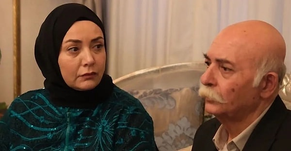Dizi sektörünün usta oyuncularından biri olan Settar Tanrıöğen, yıllardır ekranlarda sergilediği performansla geniş bir hayran kitlesi edinmiş durumda. Görseli