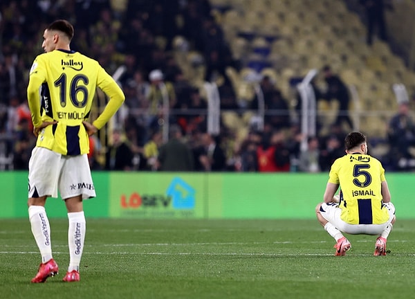 Fenerbahçe bir sezondan daha eli boş ayrılıyor. Görseli