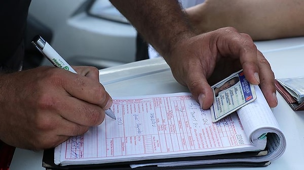 Milyonlarca vatandaşı ilgilendiren Karayolları Trafik Kanunu’nda değişikliğe gidiliyor.