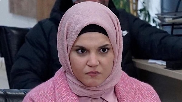 Kızılcık Şerbeti'nin Nilay'ı Feyza Civelek, gündemden düşmek bilmiyor. Görseli