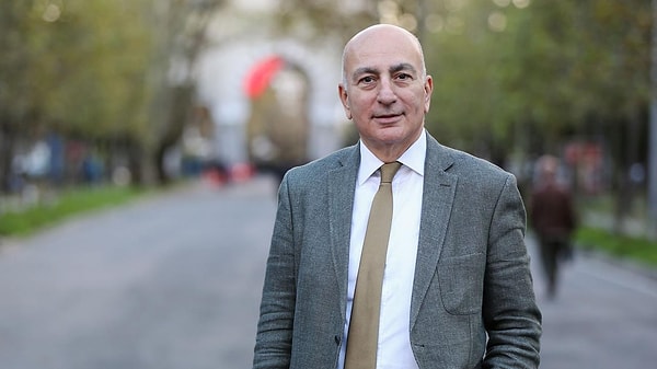 Türkiye'nin faizine matematik ne diyor? Mahfi Eğilmez, bu soruyu formüllerle yanıtladı. Görseli
