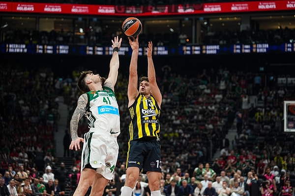 Fenerbahçe adını finale yazdırdı.