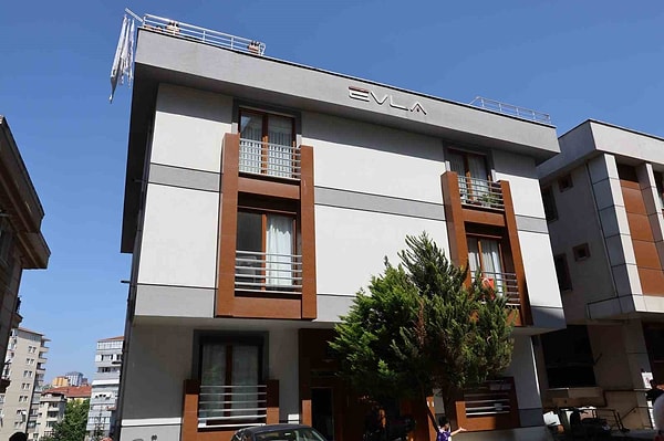 2019 yılında işlerinin kötüye gitmesi ile bankaya olan borçlarının bir kısmını ödeyemeyen emekli İbrahim Yürük'ün başına gelmeyen kalmadı. Görseli