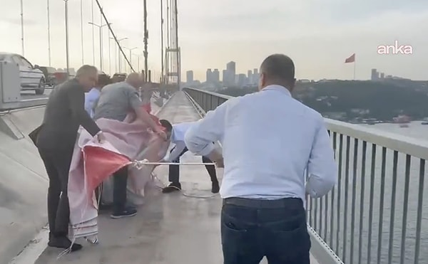 O anlar milletvekilleri tarafından da kaydedildi. Görseli