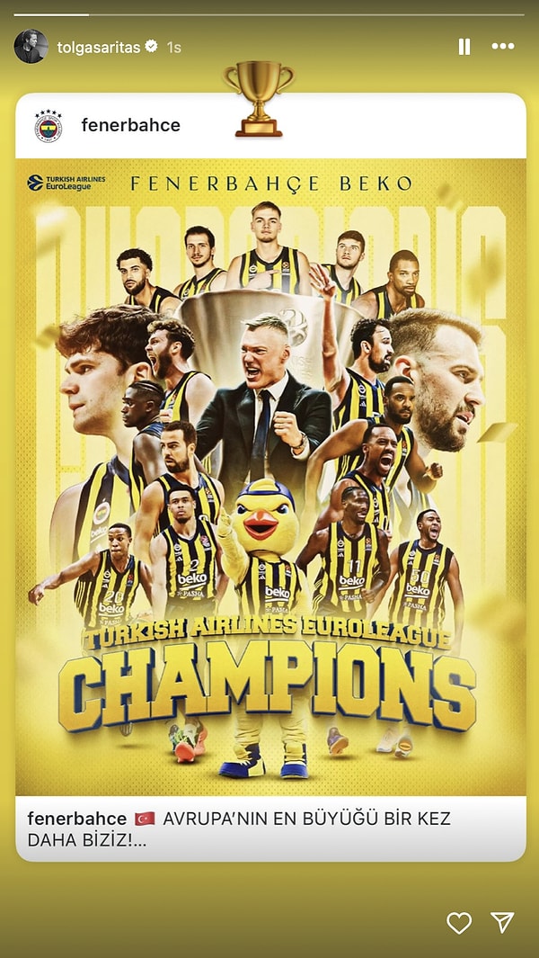 Fenerbahçeli ünlüler de yerinde duramadı tabii! Buyurun, ikinci yıldızını alan Fenerbahçe Beko'ya gelen yorumları beraber görelim; Tolga Sarıtaş