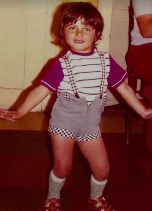 Bir çocuk, bir hayal, bir Megastar doğuyor. Görseli