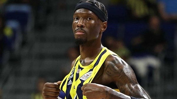 Taraftara duygusal anlar yaşatanlardan biri de Nigel Hayes Davis'ti. Görseli