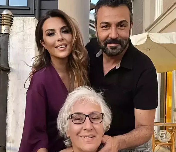Son dönemde Gelinim Mutfakta programının sunuculuğuyla ekranlarda olan Aslı Hünel, ve kardeşi oyuncu Saruhan Hünel, geçtiğimiz günlerde hayatlarının en büyük acılarından birini yaşadı.