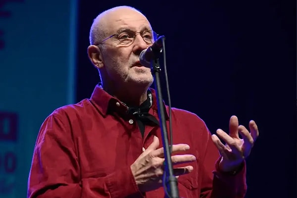 İlhan Şeşen müzik kariyerinin yanı sıra oyunculuk alanında da önemli eserlerde yer aldı. Görseli