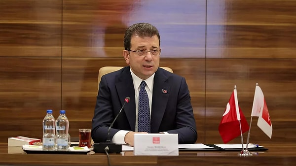 CHP’nin Cumhurbaşkanı adayı Ekrem İmamoğlu’nun tutuklanması sonrasında seçim anketleri de ilgi ile takip edilmeye başlandı. Görseli