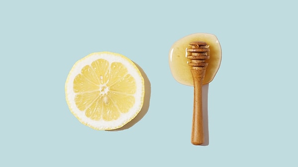 8. Cilde limon, sirke ve hatta diş macunu sürülebilir diyen bile var. Bunlardan uzak duruyoruz. Neden mi? 👇