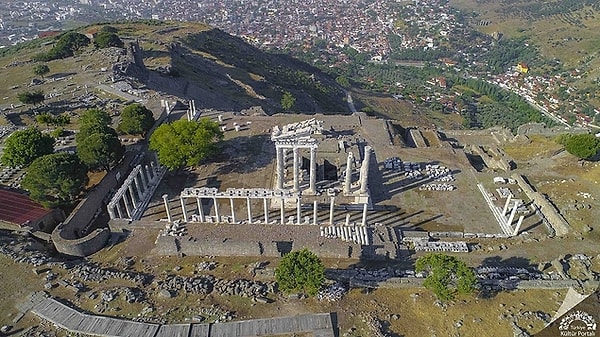 Today, Bergama is best known for the ancient city of Pergamon.