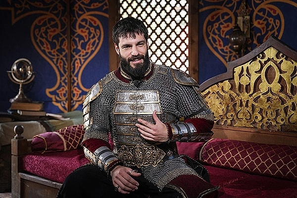 Serkan Çayoğlu'nun başrolünde rol aldığı Mehmed: Fetihler Sultanı yeni sezon hazırlıklarına başladı.