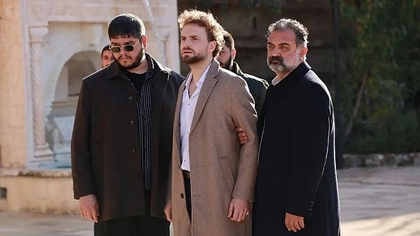 12. Uzak Şehir'in Özkan'ı Yunus Eski diziye veda etti.