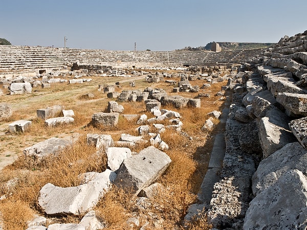 6. Stadium