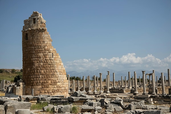 Visit Guide to the Ancient City of Perge: Tips and Informative Hints
