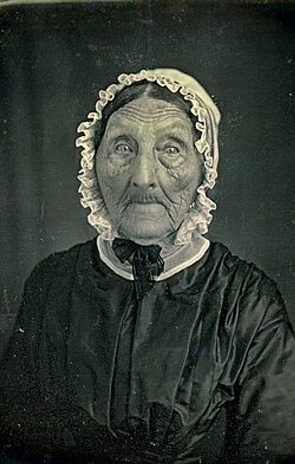 1725 ile 1765 yılları arasında Rusya’da yaşayan Valentina Vassilyev’in tam 27 kez doğum yaptığı ve bu süreçte 69 çocuk dünyaya getirdiği iddia ediliyor.