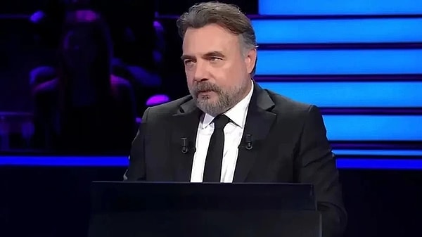 9. Oktay Kaynarca'nın yeni sezonda yine ATV'de yayınlanacak bir diziyle ekranlara geleceği açıklandı.
