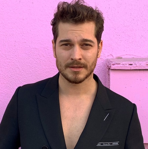 Çağatay Ulusoy Kaç Yaşında? Görseli