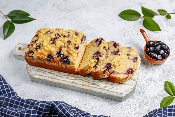 4. Limonlu Yaban Mersinli Muzlu Ekmek