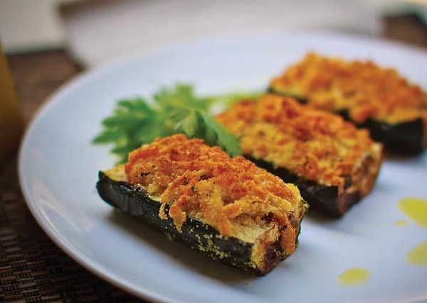 4. Fırında Parmesan Peynirli Kabak ve Milföy
