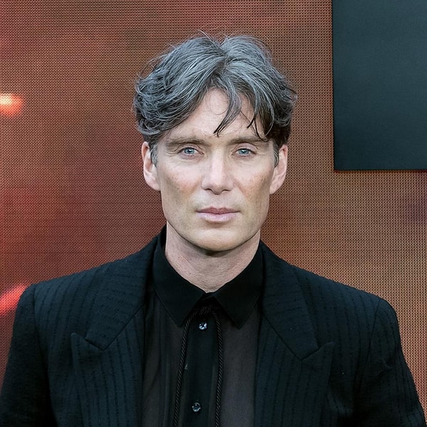 Hemen ardından Peaky Blinders’ın yıldızı Cillian Murphy geliyor.