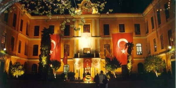 İlk yıldız tarihi liseden...