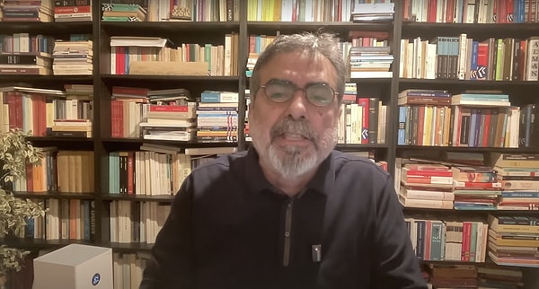 "Dürüm yemenin, tarhana çorbası içmenin felsefeyle ne alakası var, beyinsiz!"