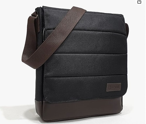 4. Amazon’da indirimde olan Exception dikey postacı çantası, 13-14 inç laptoplarınız için şık ve pratik bir çözüm sunuyor.