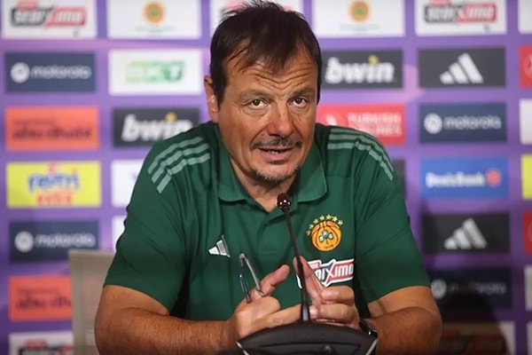 Ergin Ataman, Türkiye'ye edilen küfürler sonrasında çıldırdı. Görseli